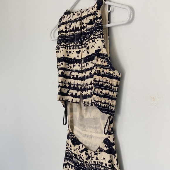 Jessica Simpson Open Back Dress - Picture 3 of 3